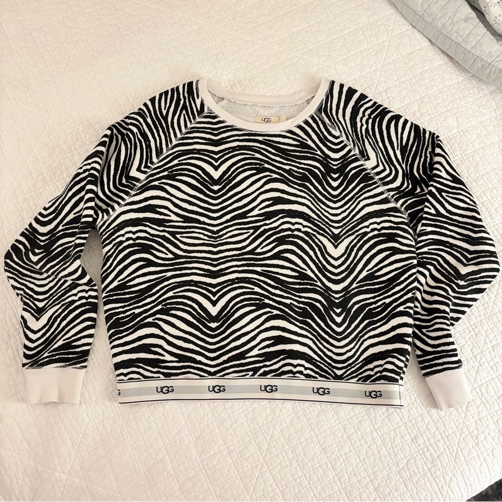 UGG Zebra Sweatshirt size large EUC